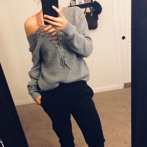 Lumiere- lace up sweater